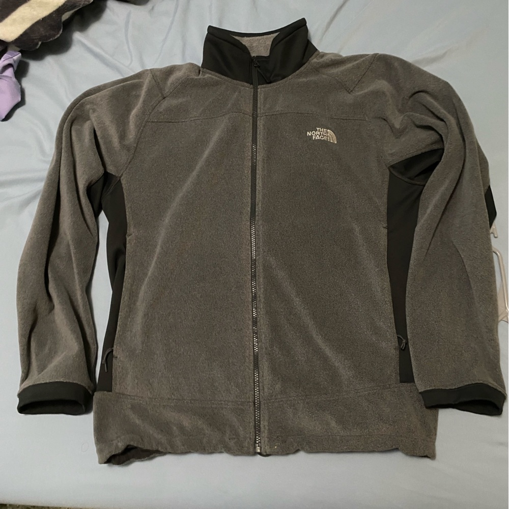 The North Face Men's Gray Fleece Sweater